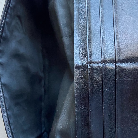 Fendi long wallet. - Picture 4 of 15